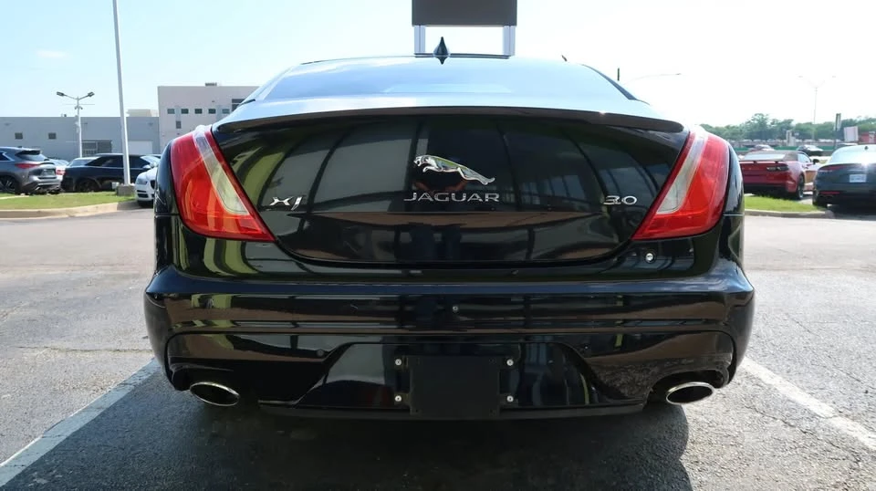2016 Jaguar X351 XJ - Image 9 of 20