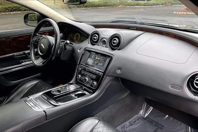 2016 Jaguar X351 XJ - Image 12 of 19