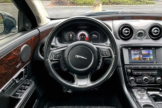 2016 Jaguar X351 XJ - Image 19 of 19