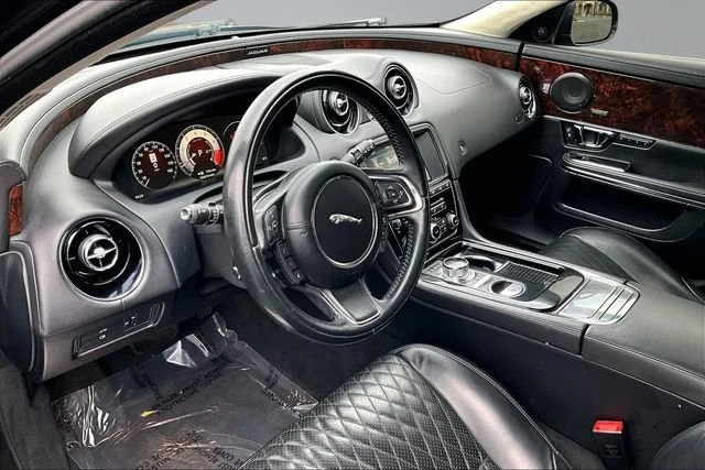 2016 Jaguar X351 XJ - Image 10 of 19