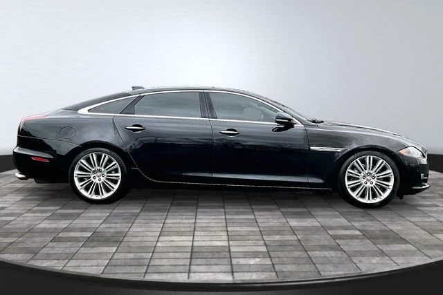 2016 Jaguar X351 XJ - Image 7 of 19