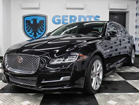 2016 Jaguar XJ