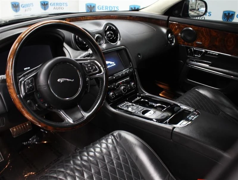 2016 Jaguar X351 XJ - Image 4 of 11