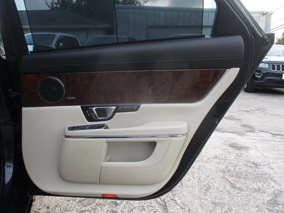 2016 Jaguar X351 XJ - Image 19 of 20