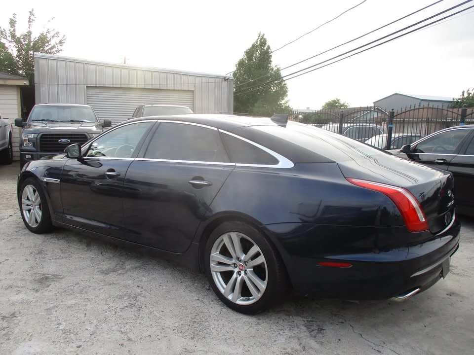 2016 Jaguar X351 XJ - Image 9 of 20