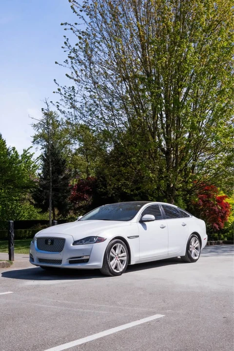 2016 Jaguar X351 XJ - Image 3 of 15