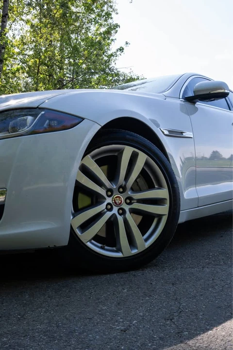 2016 Jaguar X351 XJ - Image 2 of 20