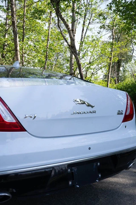 2016 Jaguar X351 XJ - Image 11 of 20