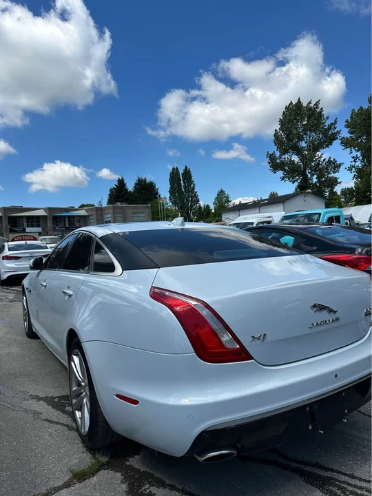 2016 Jaguar X351 XJ - Image 2 of 4