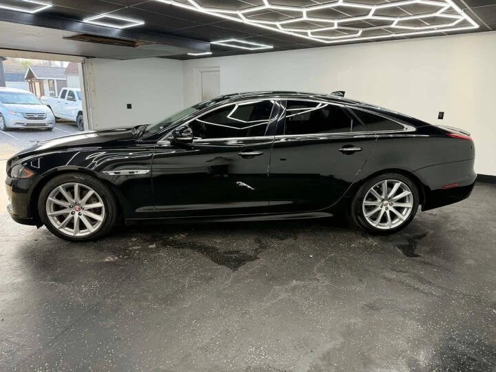 2016 Jaguar X351 XJ - Image 4 of 8