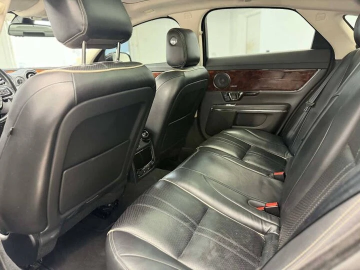 2016 Jaguar X351 XJ - Image 8 of 9