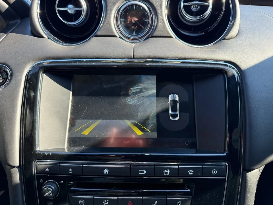 2016 Jaguar X351 XJ - Image 14 of 19