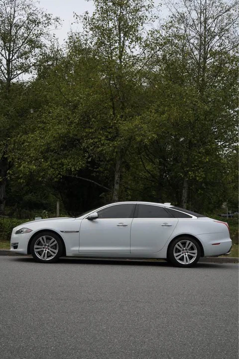 2016 Jaguar X351 XJ - Image 3 of 9
