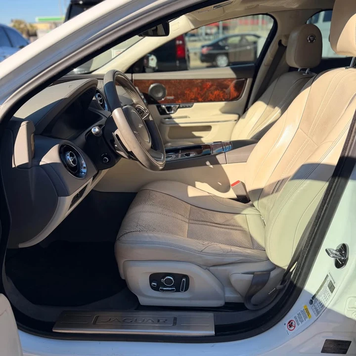 2016 Jaguar X351 XJ - Image 4 of 10
