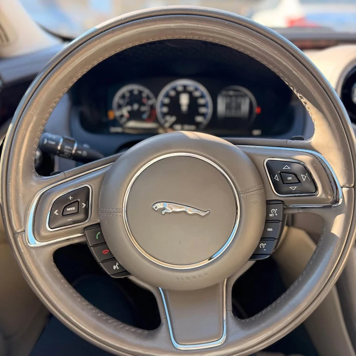 2016 Jaguar X351 XJ - Image 5 of 10