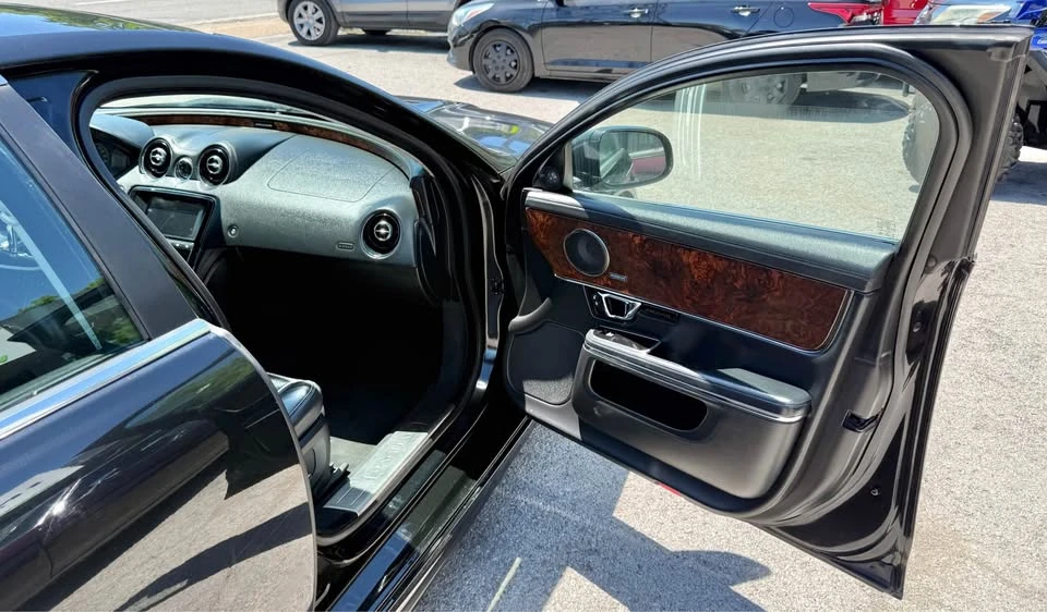 2016 Jaguar X351 XJ - Image 15 of 19