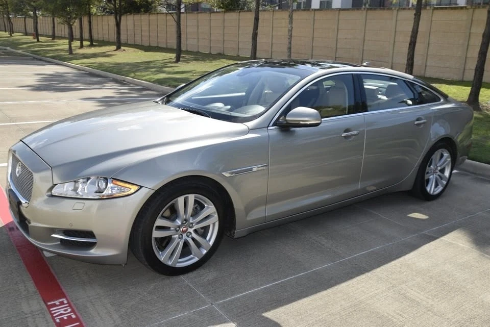 2016 Jaguar X351 XJ - Image 5 of 20