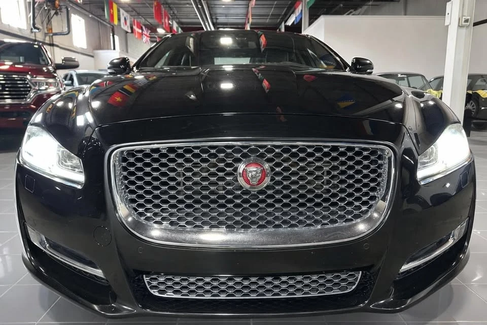 2016 Jaguar X351 XJ - Image 2 of 20