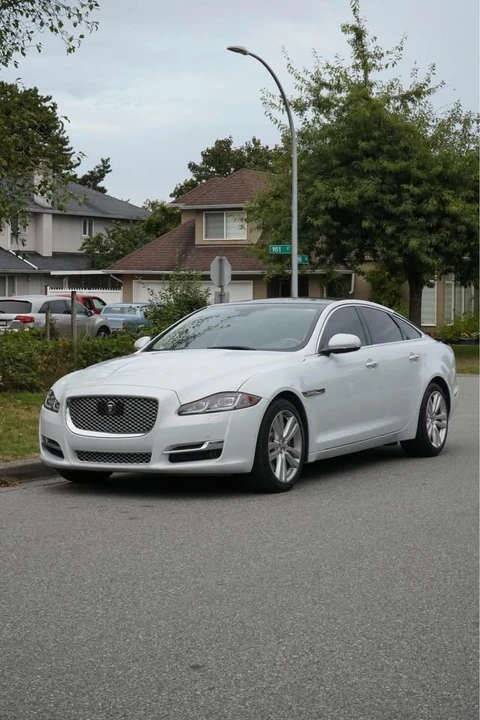 2016 Jaguar X351 XJ - Image 4 of 9