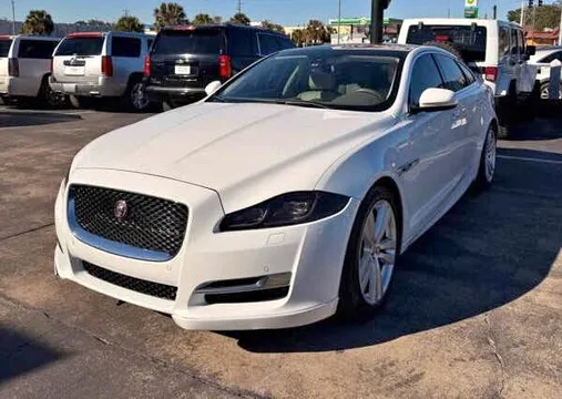2016 Jaguar XJ R-Sport