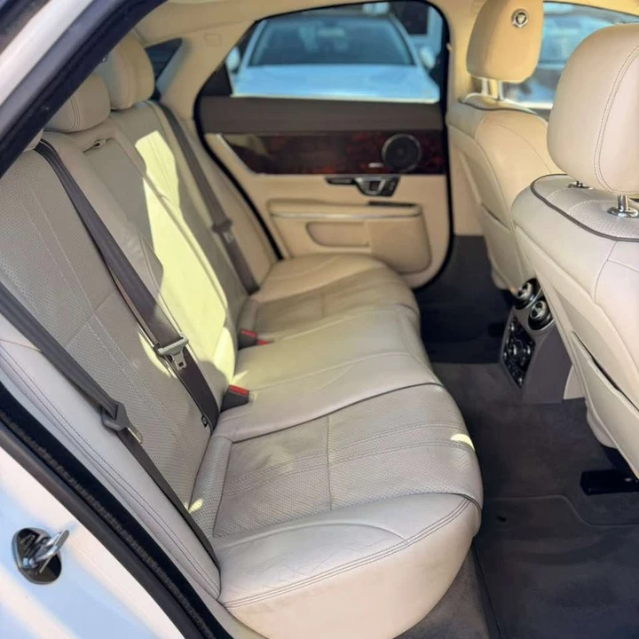 2016 Jaguar X351 XJ - Image 6 of 12