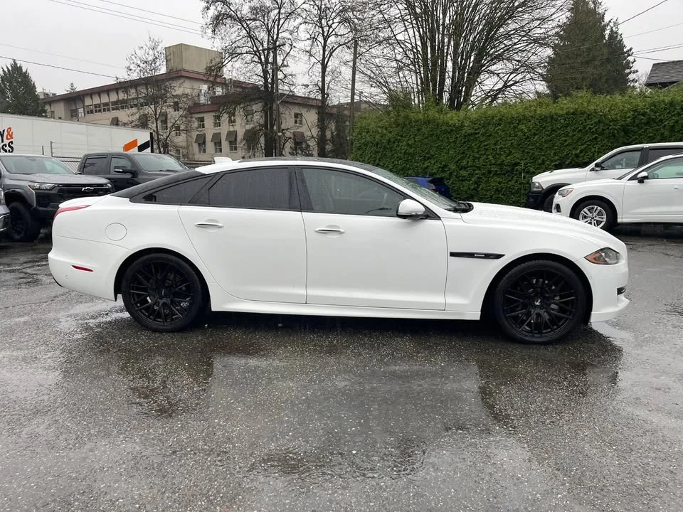 2016 Jaguar X351 XJ - Image 4 of 15