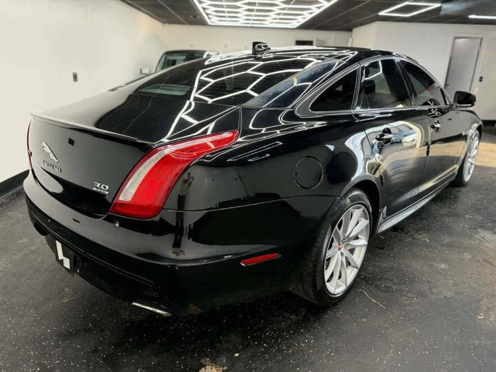 2016 Jaguar X351 XJ - Image 8 of 14