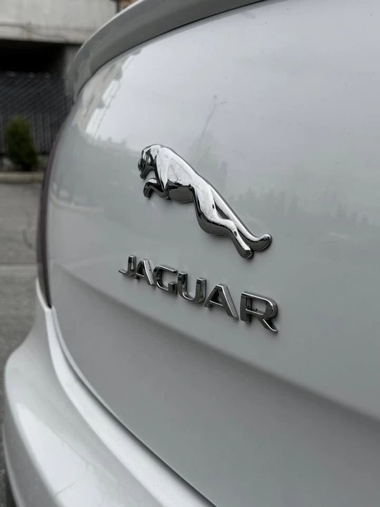 2016 Jaguar X351 XJ - Image 3 of 18