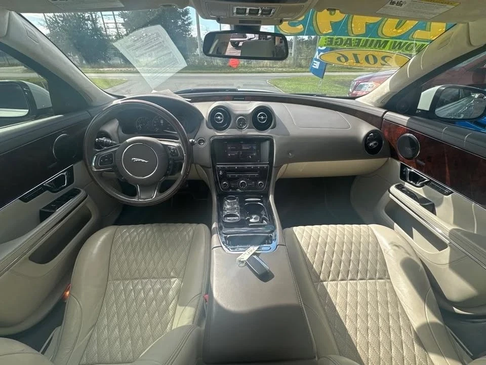 2016 Jaguar X351 XJ - Image 10 of 18