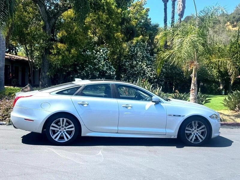 2016 Jaguar X351 XJ - Image 5 of 17