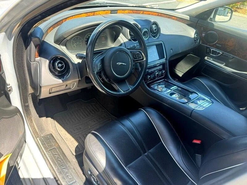 2016 Jaguar X351 XJ - Image 10 of 17
