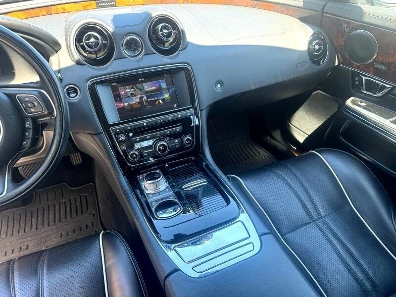 2016 Jaguar X351 XJ - Image 14 of 17
