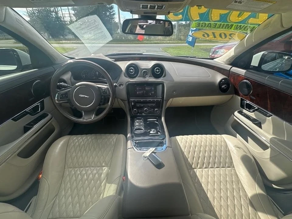 2016 Jaguar X351 XJ - Image 9 of 17