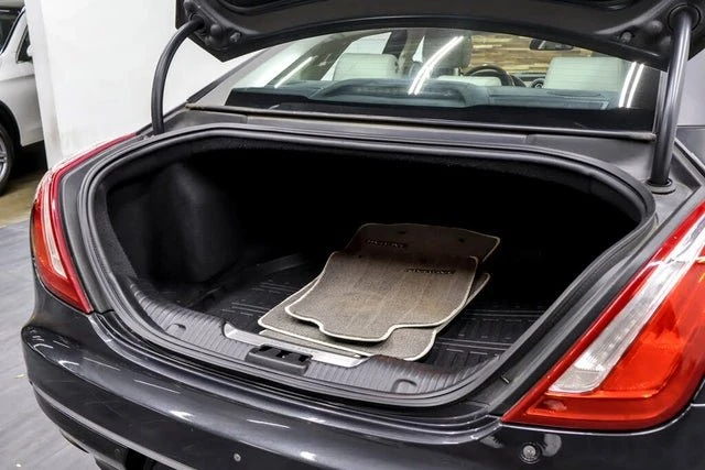 2016 Jaguar X351 XJ - Image 18 of 19