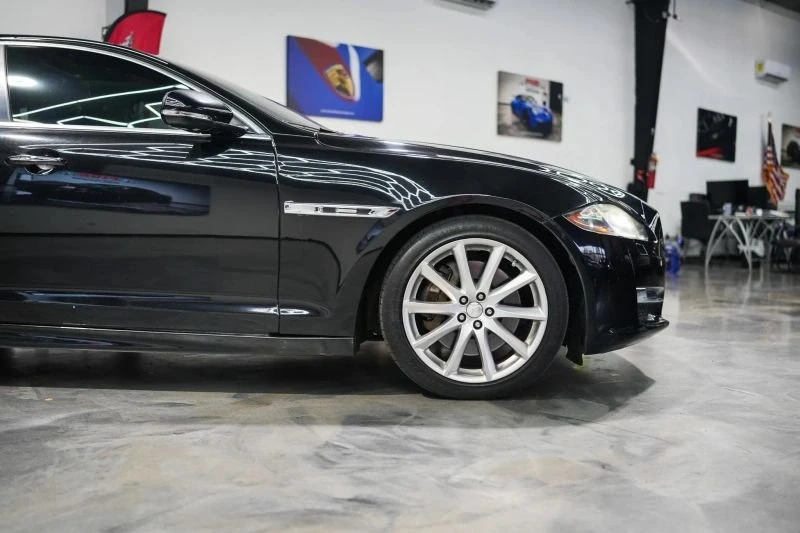 2016 Jaguar X351 XJ - Image 17 of 19