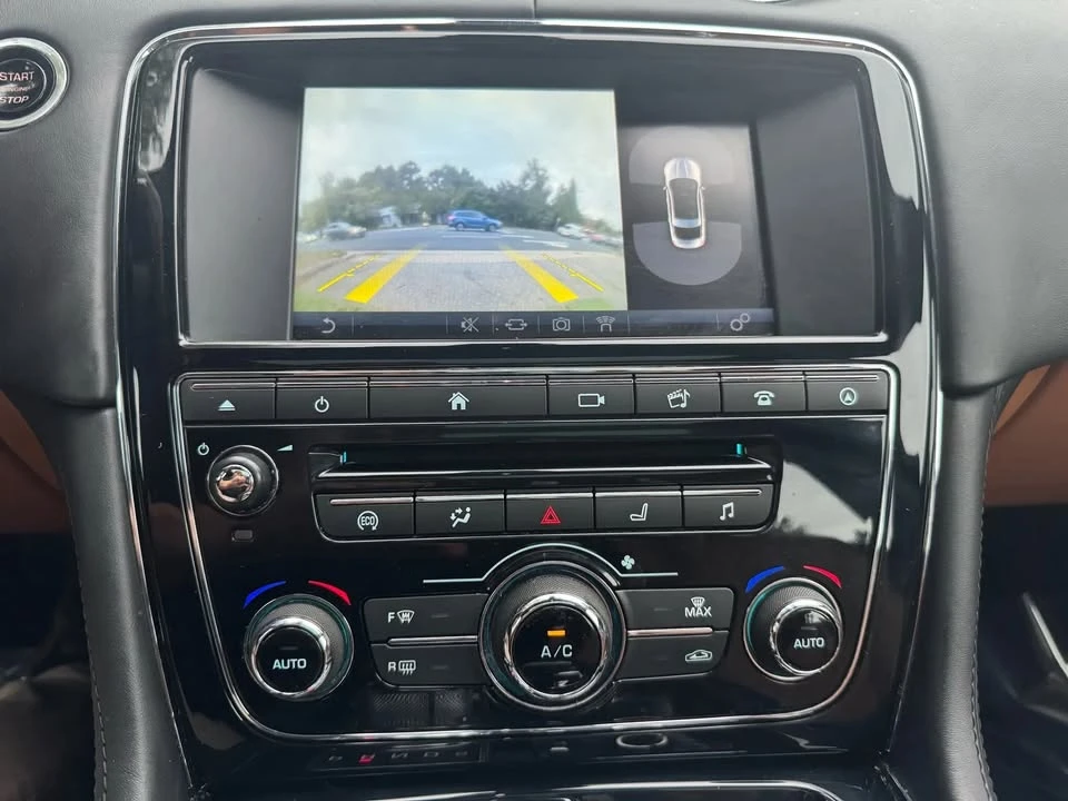 2016 Jaguar X351 XJ - Image 16 of 19