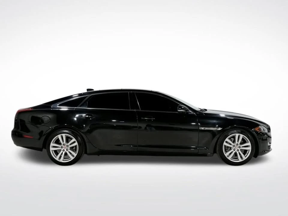 2016 Jaguar X351 XJ - Image 11 of 20