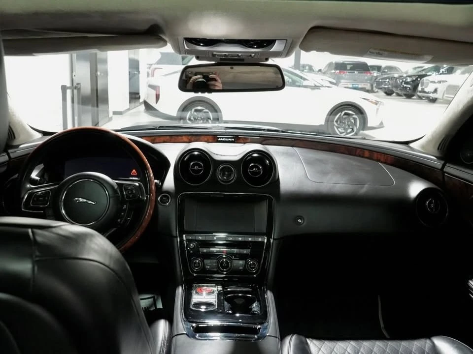 2016 Jaguar X351 XJ - Image 15 of 20
