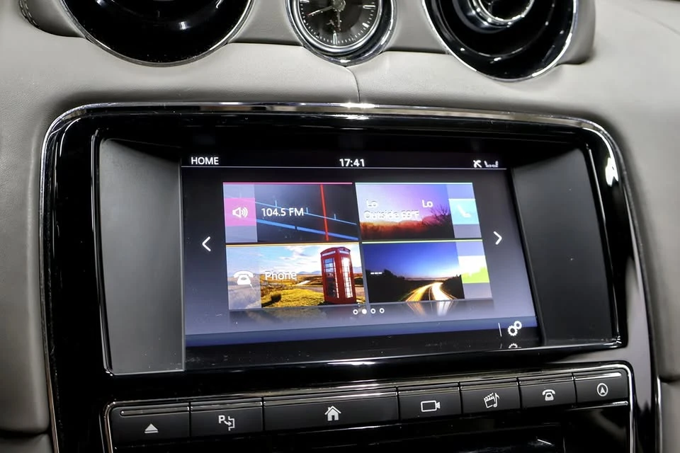 2016 Jaguar X351 XJ - Image 19 of 20