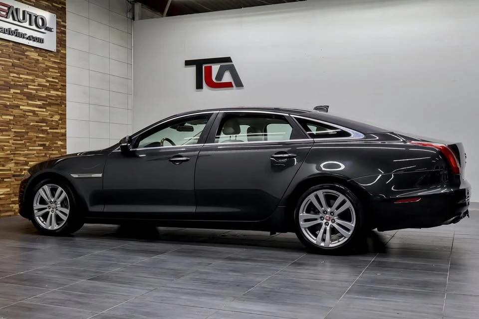 2016 Jaguar X351 XJ - Image 6 of 20