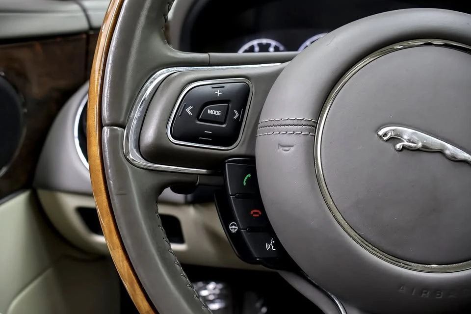 2016 Jaguar X351 XJ - Image 14 of 20