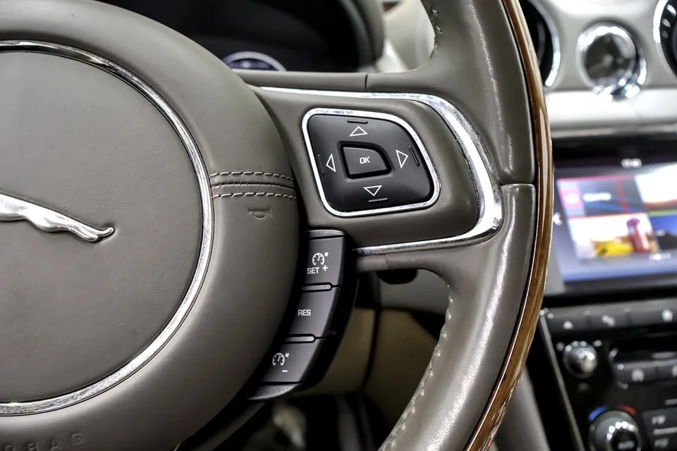 2016 Jaguar X351 XJ - Image 15 of 20