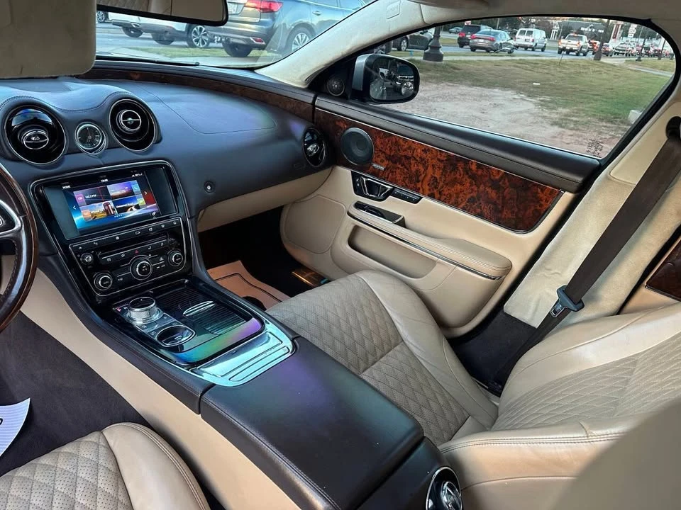 2016 Jaguar X351 XJ - Image 12 of 19