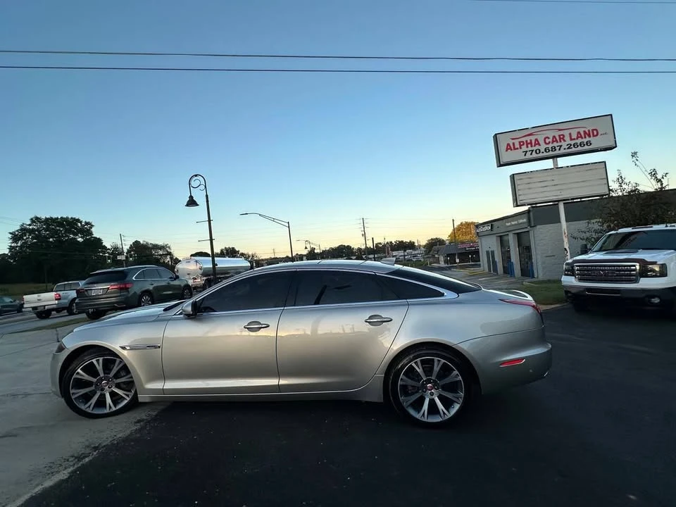 2016 Jaguar X351 XJ - Image 5 of 19
