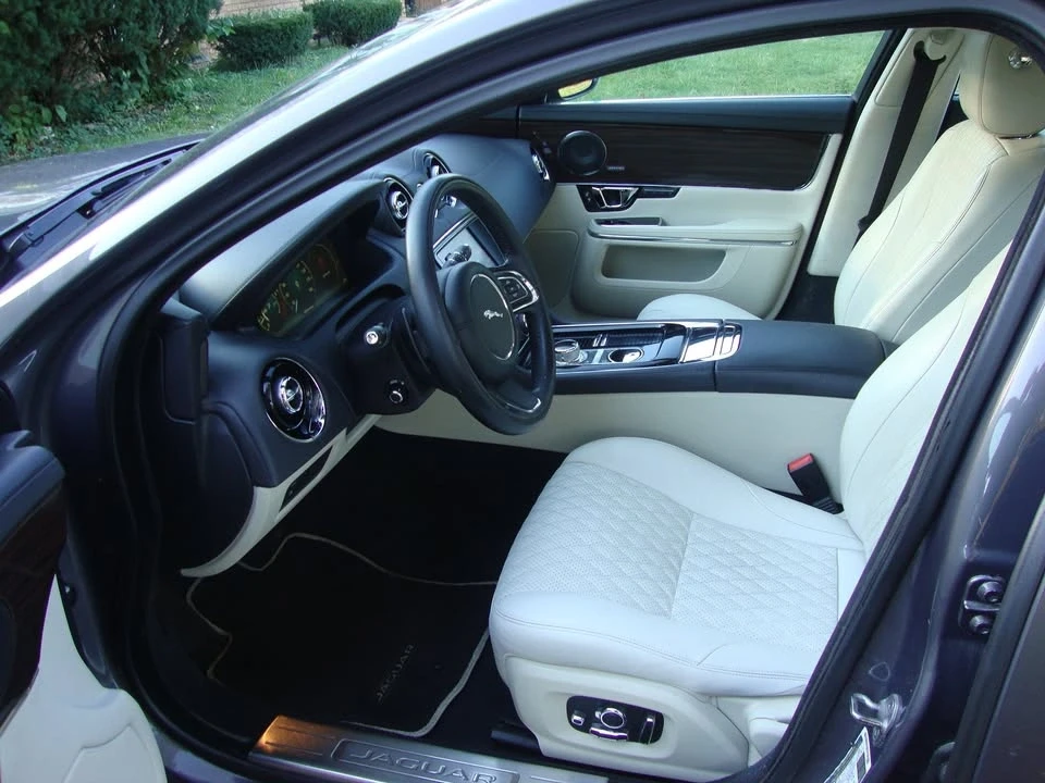 2016 Jaguar X351 XJ - Image 13 of 20
