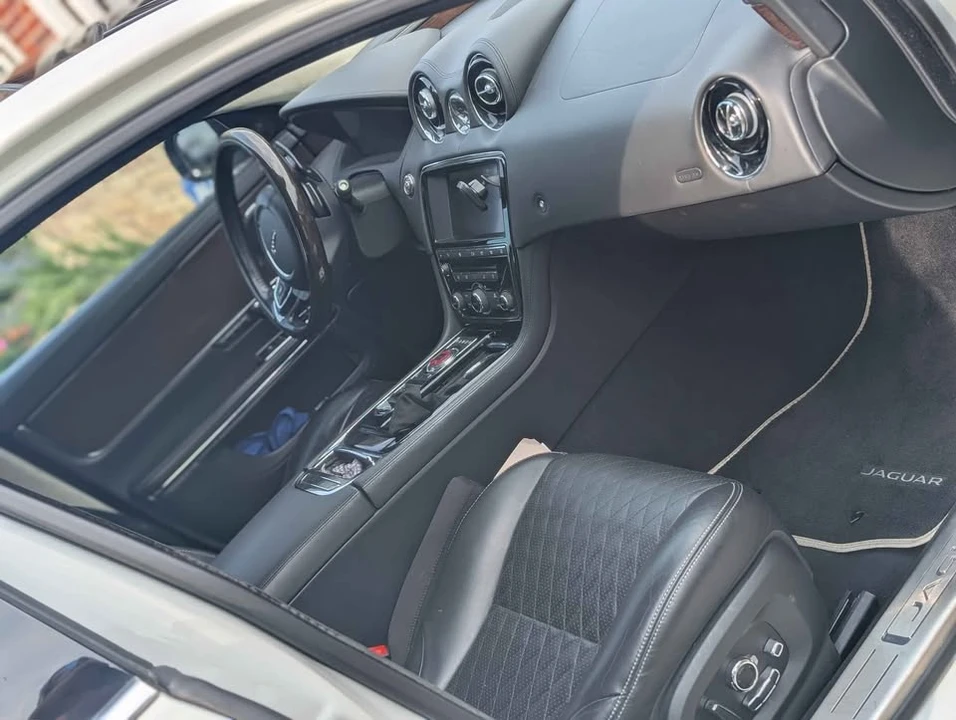 2016 Jaguar X351 XJ - Image 12 of 20