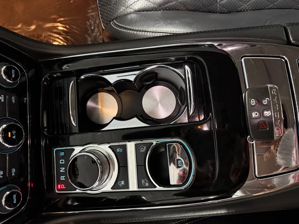 2016 Jaguar X351 XJ - Image 11 of 18