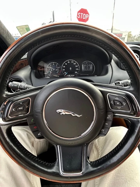 2016 Jaguar X351 XJ - Image 15 of 19