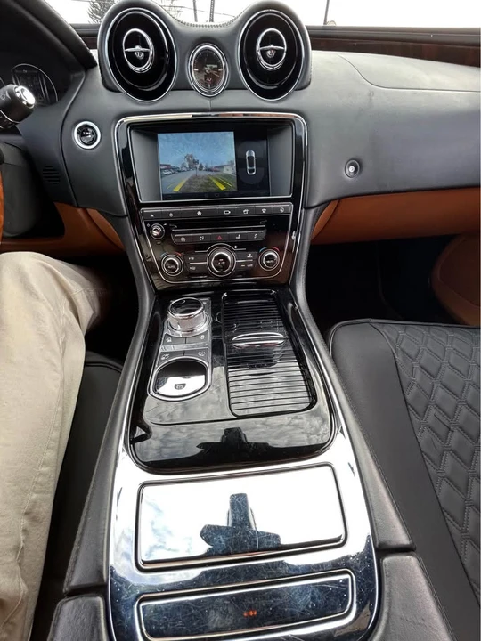 2016 Jaguar X351 XJ - Image 18 of 19