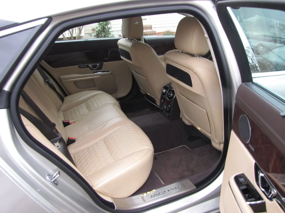 2016 Jaguar X351 XJ - Image 9 of 12